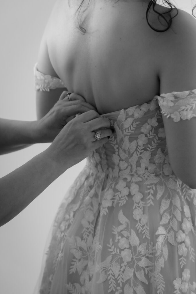 Intimate bridal prep photos